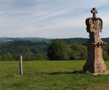 ZÁJEZD KŘÍŽOVÝ VRCH,REŠOVSKÉ VODOPÁDY,HRAD SOVINEC-8.5.2024